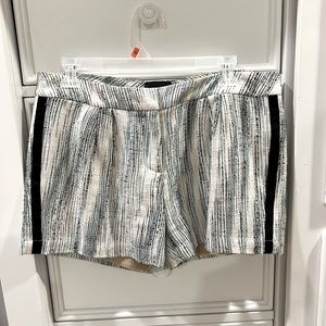 Pastel pleated shorts